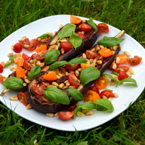 Low Carb Aubergine Vegan Pizza