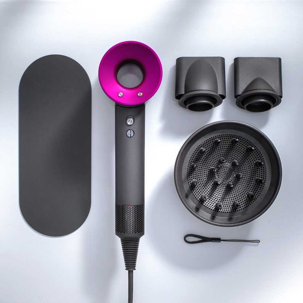 dyson hairdyer with attachments