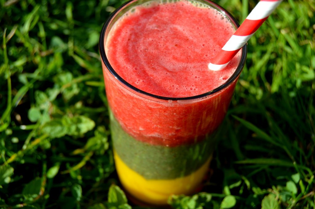 traffic light smoothie close up