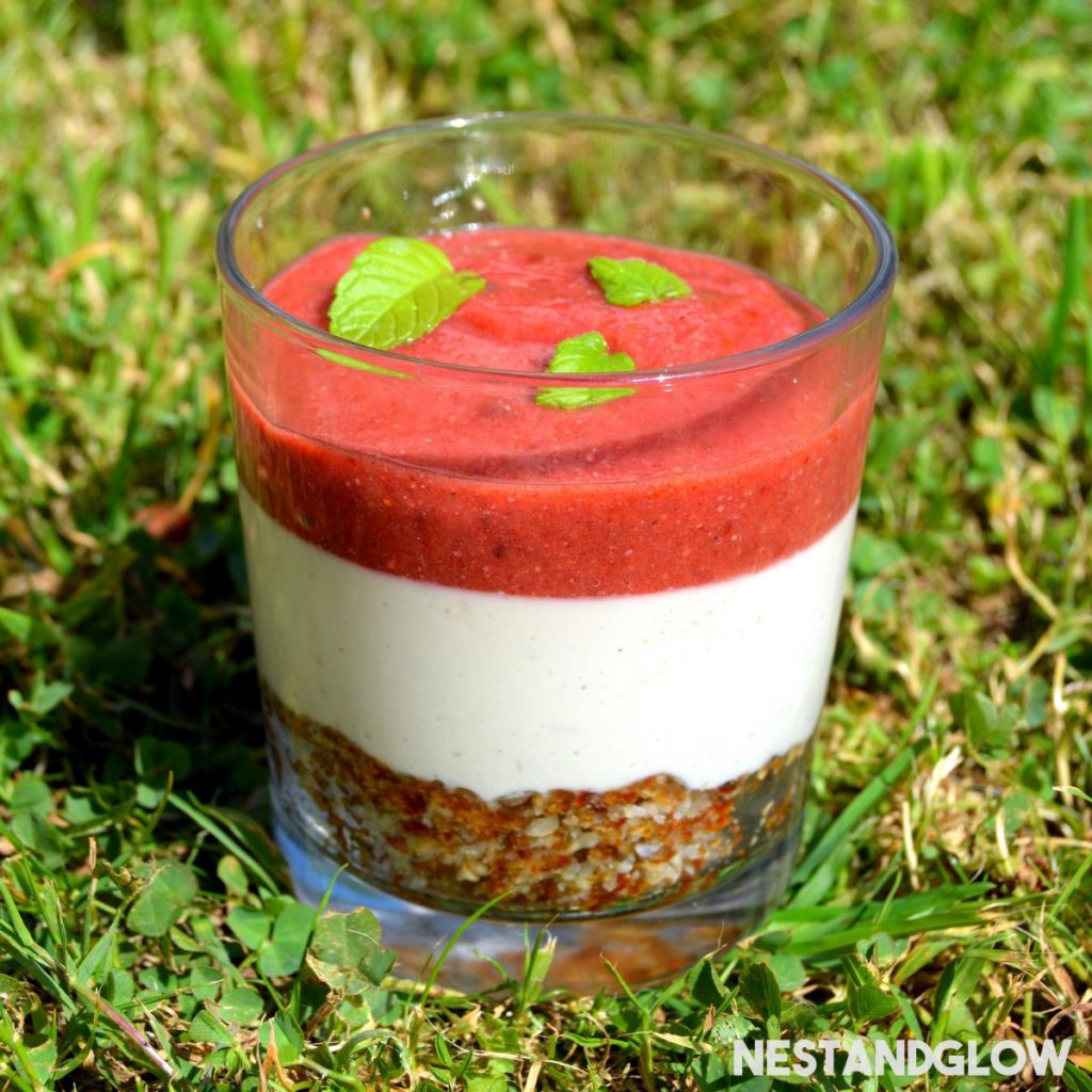 raw vegan strawberry cheesecake