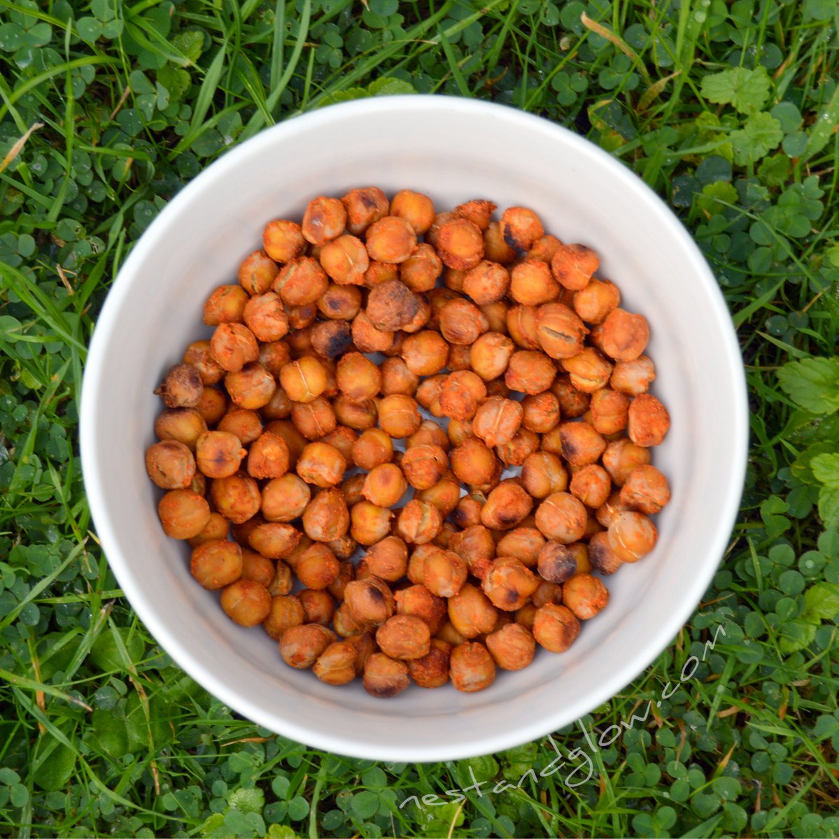 Smokey Roast Chilli Chickpeas (Oil Free) Nest and Glow
