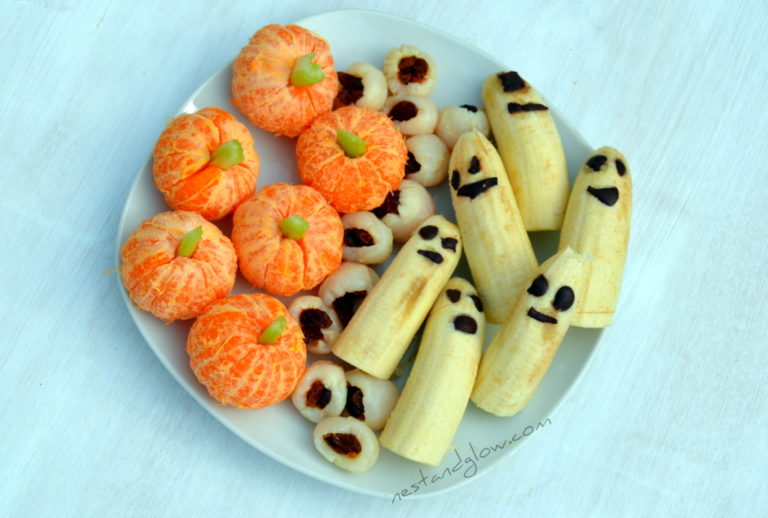 Healthy Halloween Treats Lychee Eyeballs, Banana Ghosts & Clementine