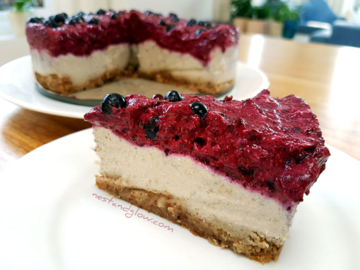 Blackcurrant Cashew Vegan Cheesecake Dreamcake