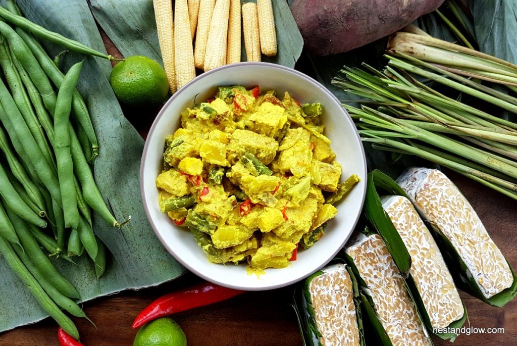 Golden Tempeh Curry with lemongrass, coconut, chilli and lime