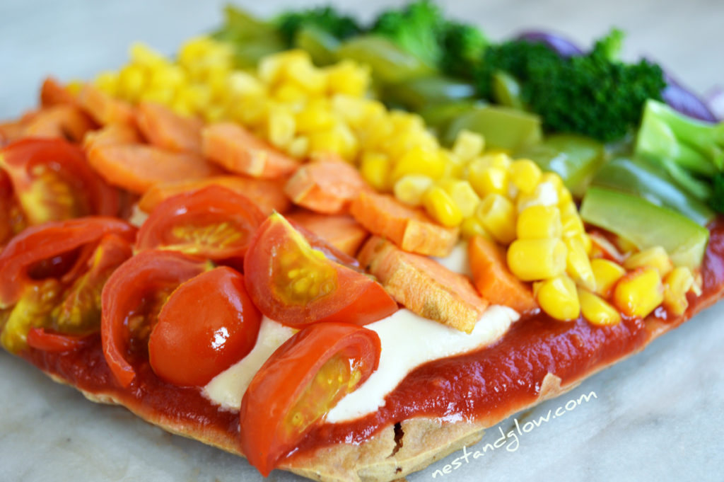 Easy and healthy rainbow pizza 