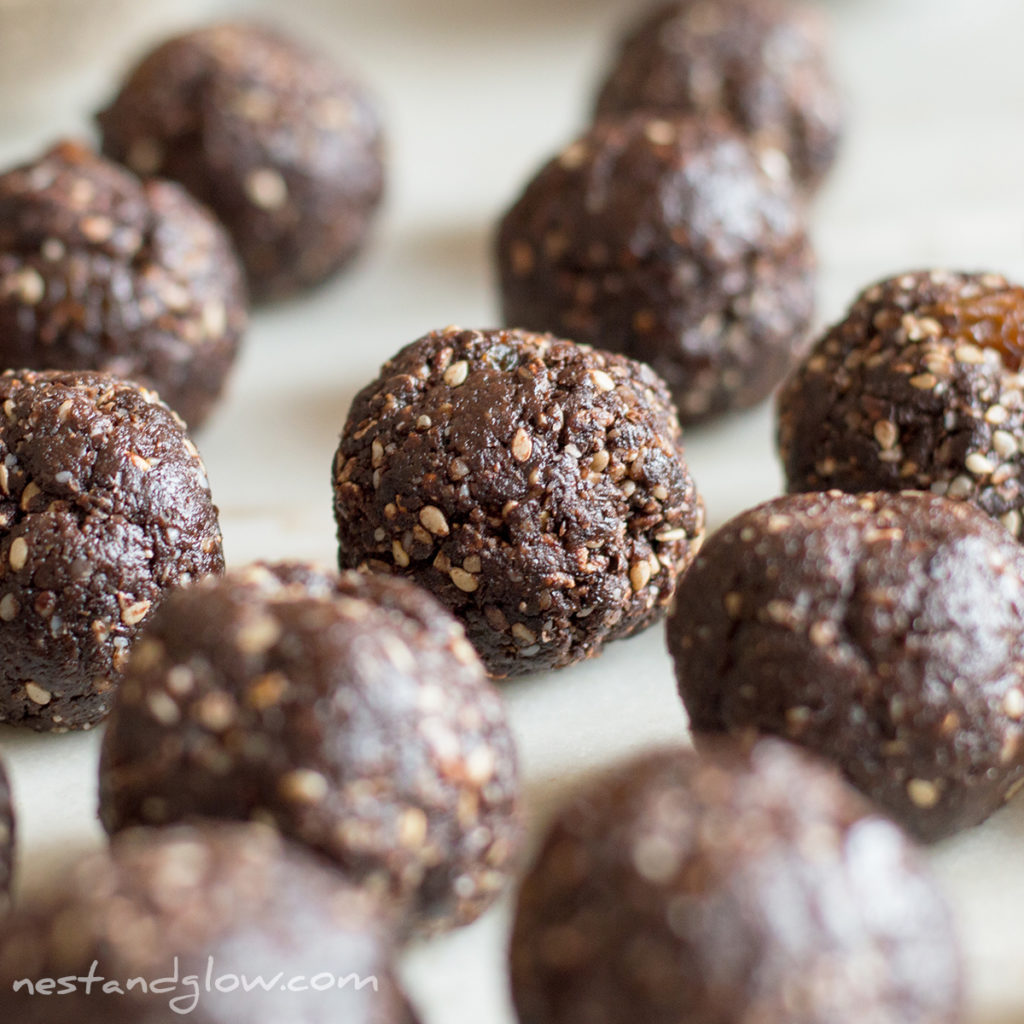 raw vegan chocolate halva 