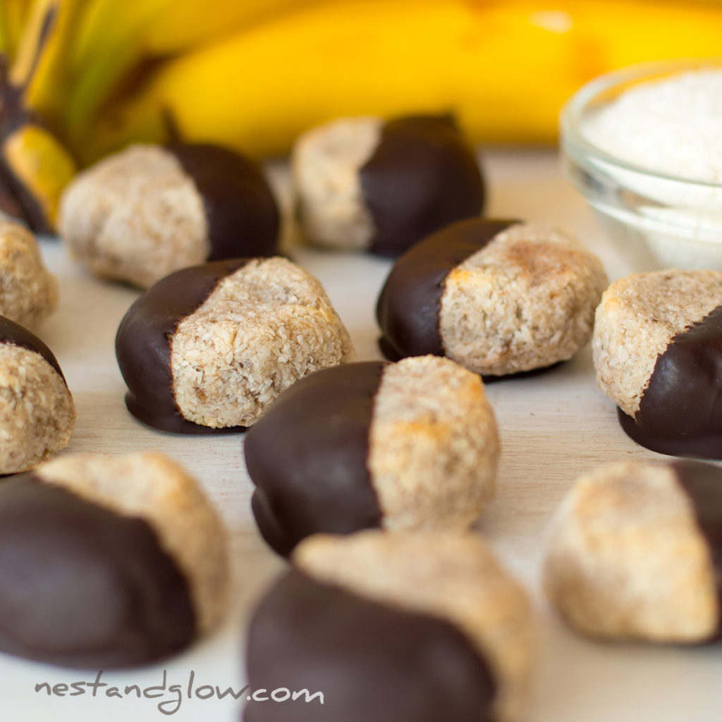 3 ingredient banana coconut macaroons