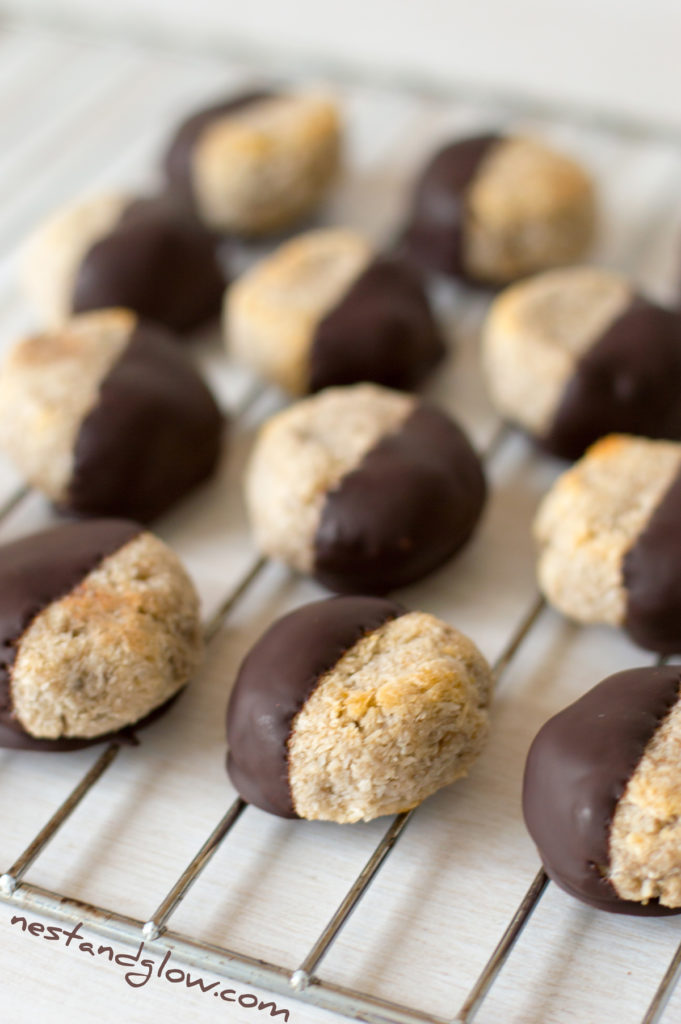 Healthy Macaroons on wire rack