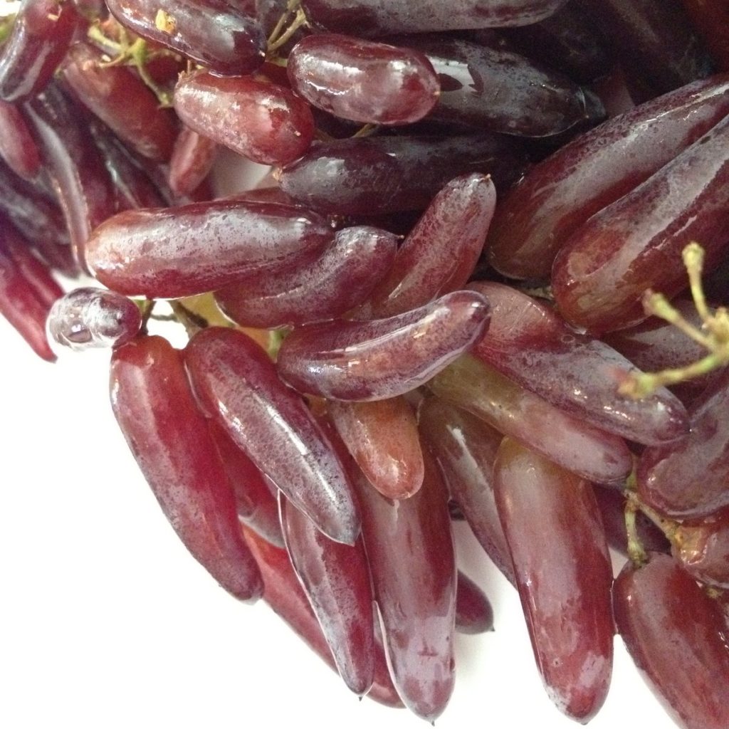 teardrop grapes