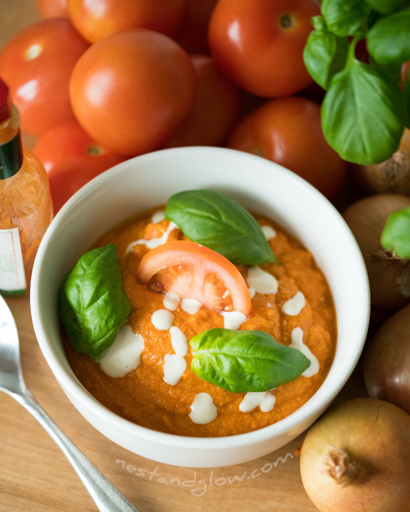 creamy tomato onion cashew soup