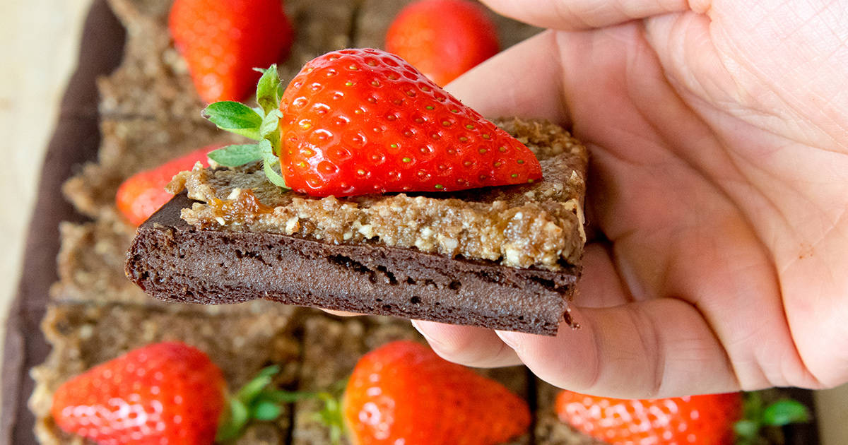 Quinoa Chocolate Brownie 4 Ingredients Nest and Glow