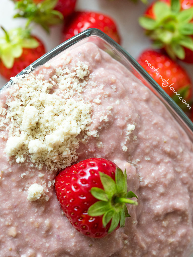 healthy dessert hummus made from strawberrys and cashew nuts. Tastes like a straberries and cream dessert without any refined sugar or dairy