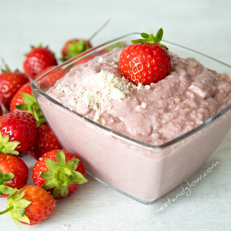 strawberry cashew cheese cake hummus recipe has an amzing creamy dairy free taste. Fresh strwaberries work so well in this dessert hummus recipe