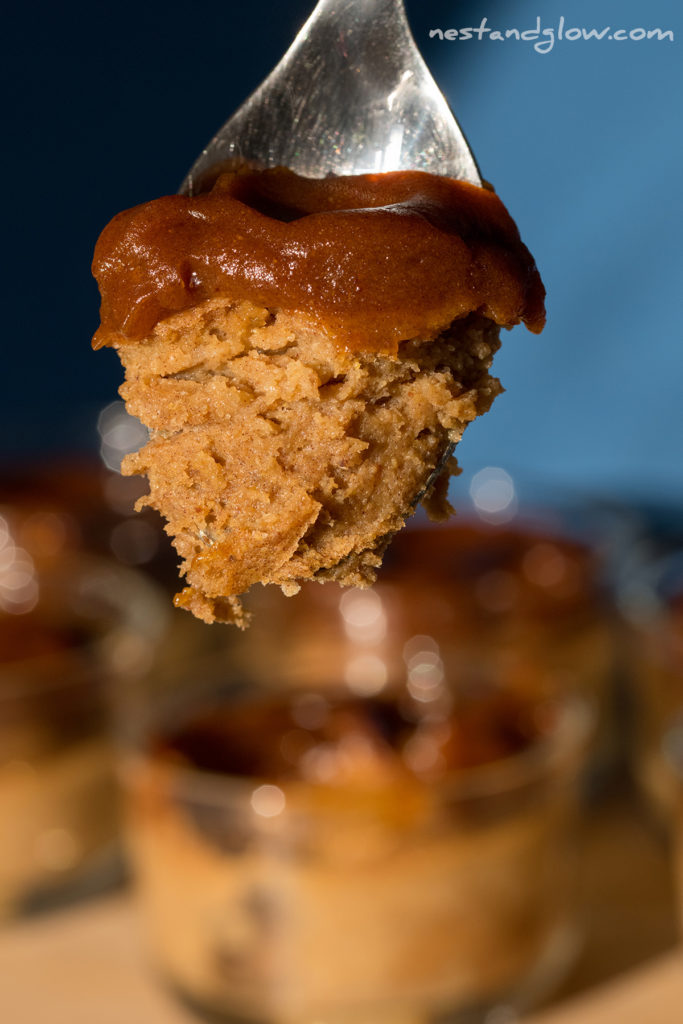 a spoonful of healthy gluten free sticky toffee putting. This vegan dessert is made from quinoa seeds, dates and chickpeas
