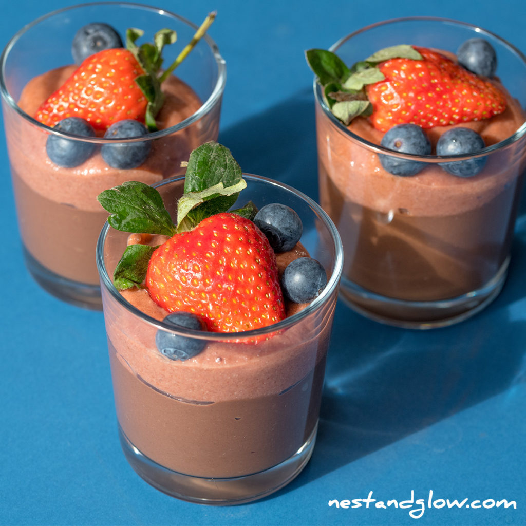 4 ingredient chocolate berry mousse that's free of dairy and high in nutrition.